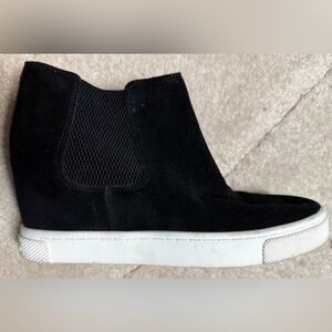 Gianni Binni Black Suede Women's Slip-On Sneakers